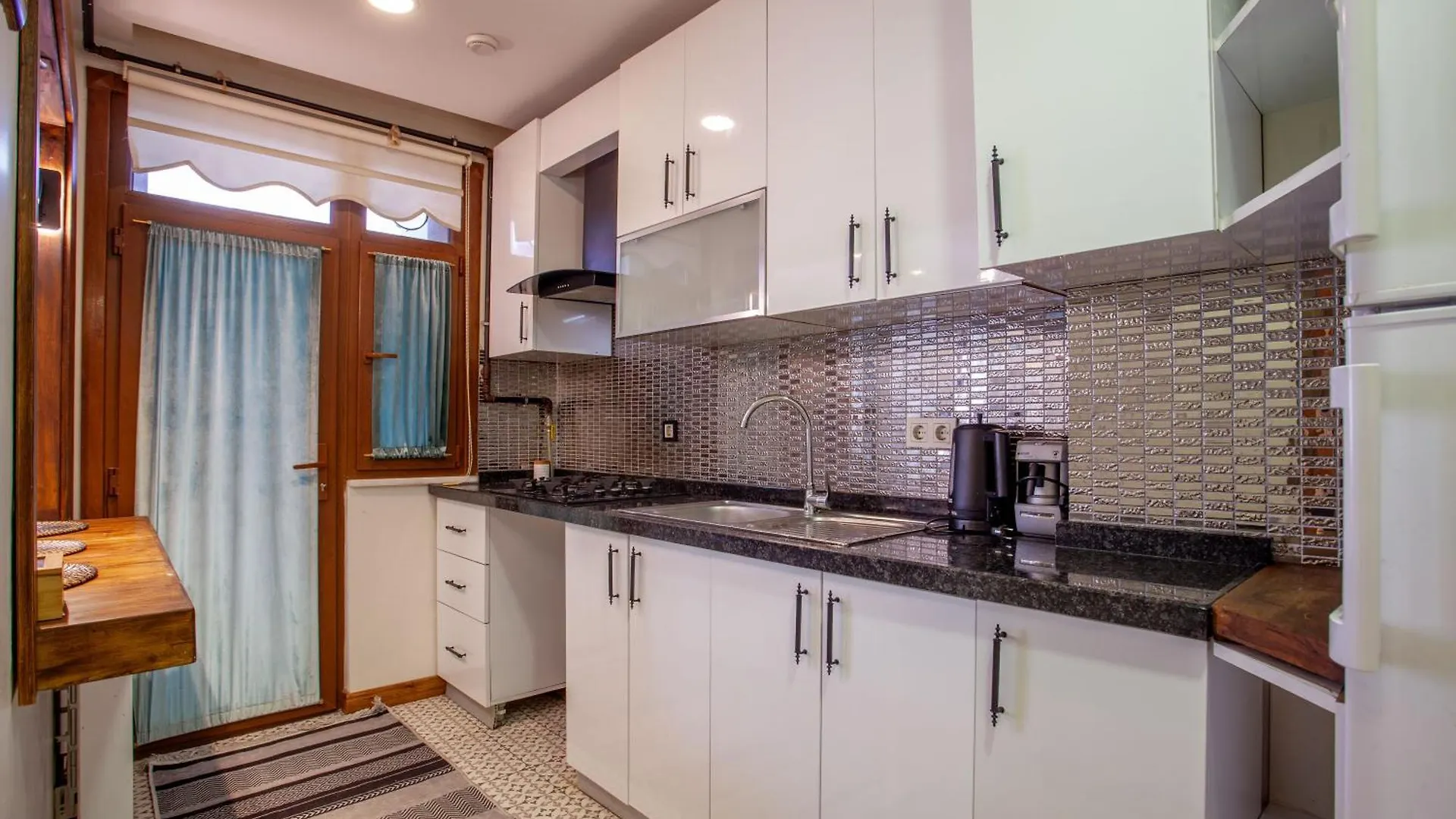 Апартаменты Super House 75 Mt 2 Bedrooms 1 Living Room Istanbul Center
